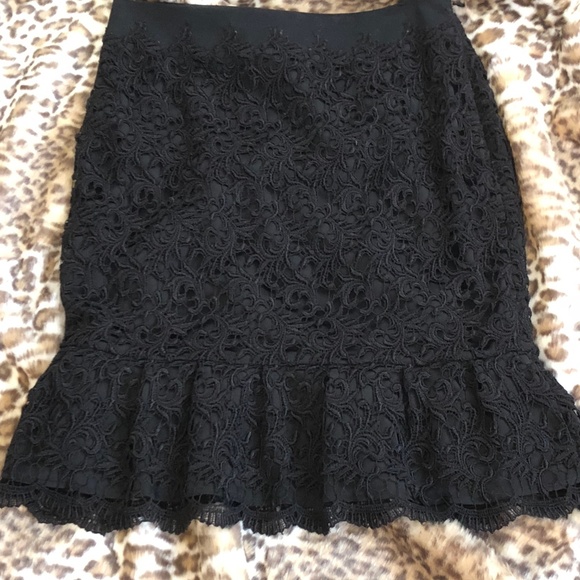 NWOT-   BLACK LACE FLOUNCE PENCIL SKIRT by WHBM - Picture 3 of 6